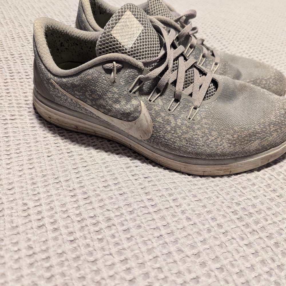Nike Light Gray Sneakers